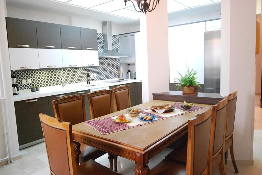 Heraklion Center Boutique 3 Bedroom Apartment Penelope Exteriör bild